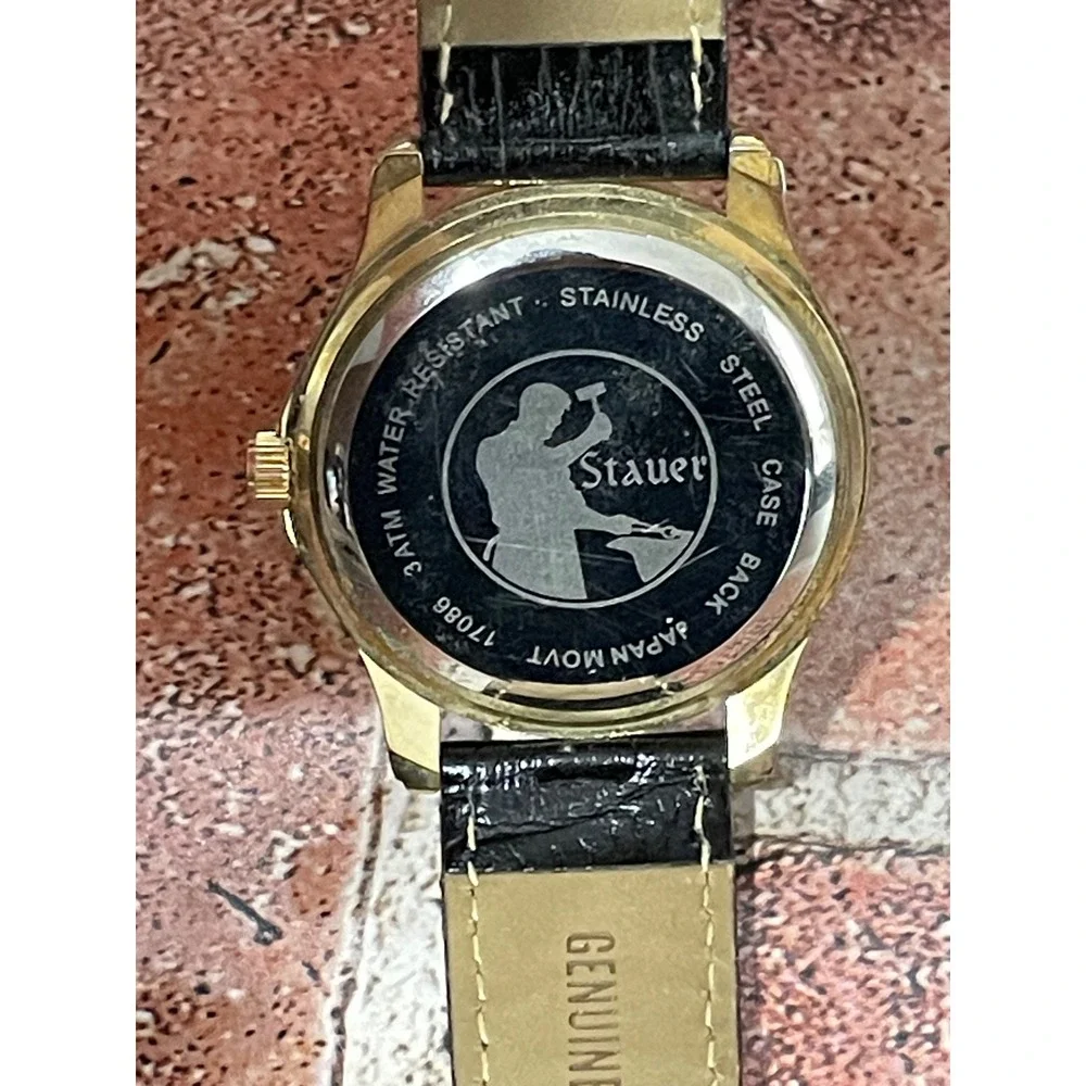 Stauer‎ Metropolitan Gold Tone Watch Roman Numeral Date Black Leather Strap Box